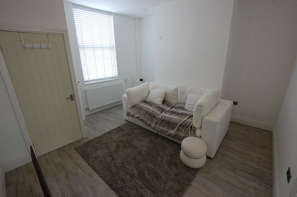 Property photo 2 of 11 Picture No. 01