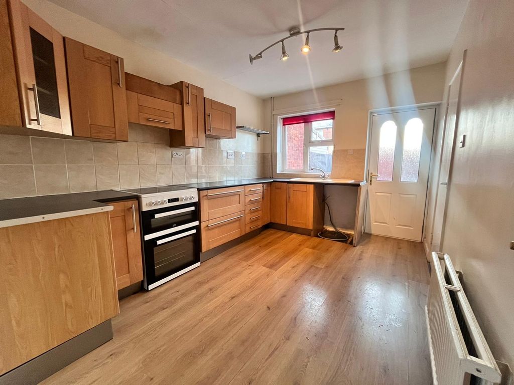 Property photo 2 of 11 Image