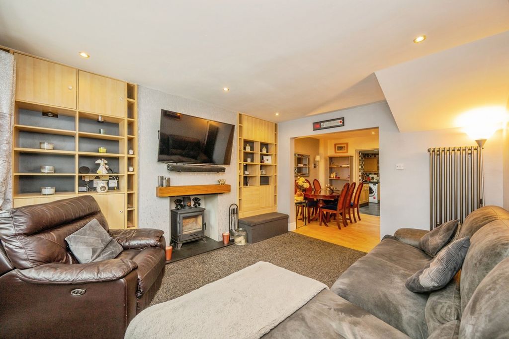 Property photo 2 of 28 Pbox-Img.Jpg
