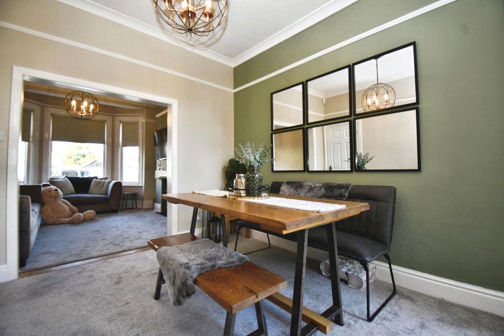Property photo 3 of 33 Pbox-Img.Jpg