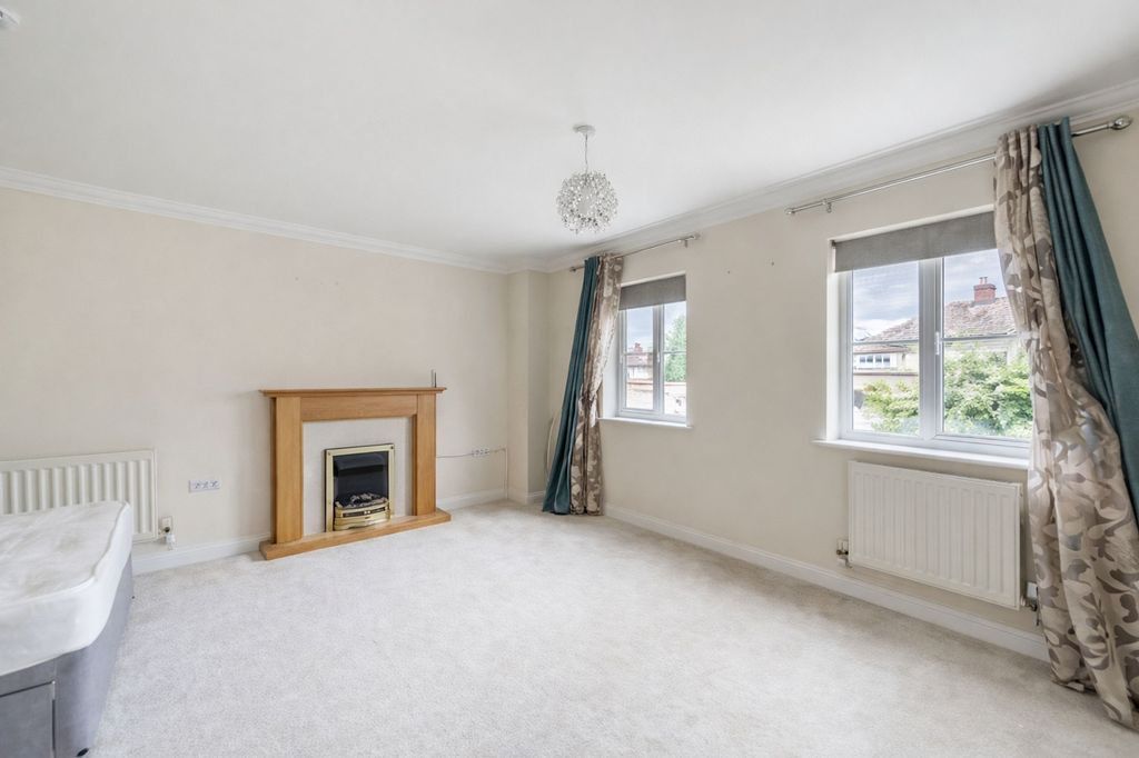 Property photo 3 of 13