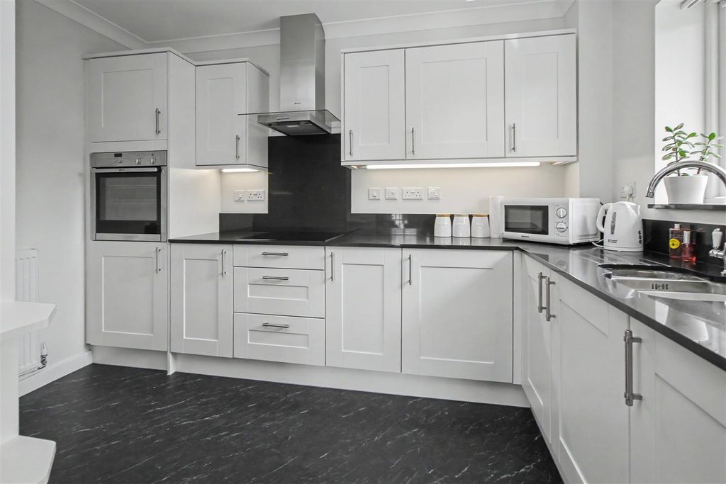 Property photo 3 of 13 Img_8226.Jpg
