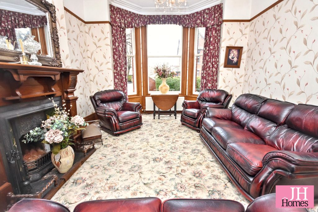 Property photo 3 of 19