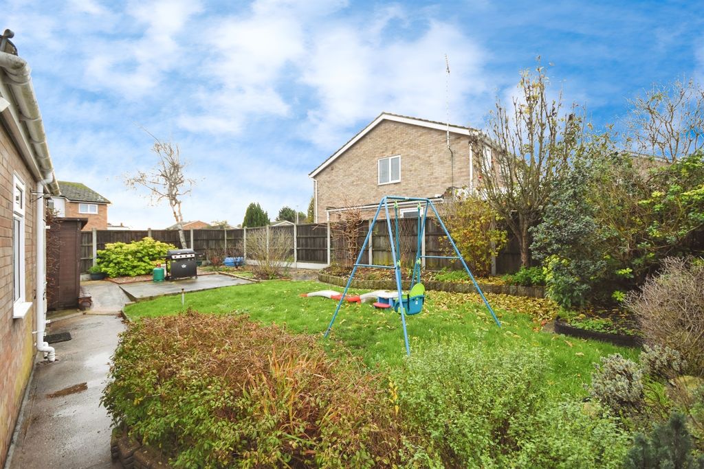 Property photo 2 of 17