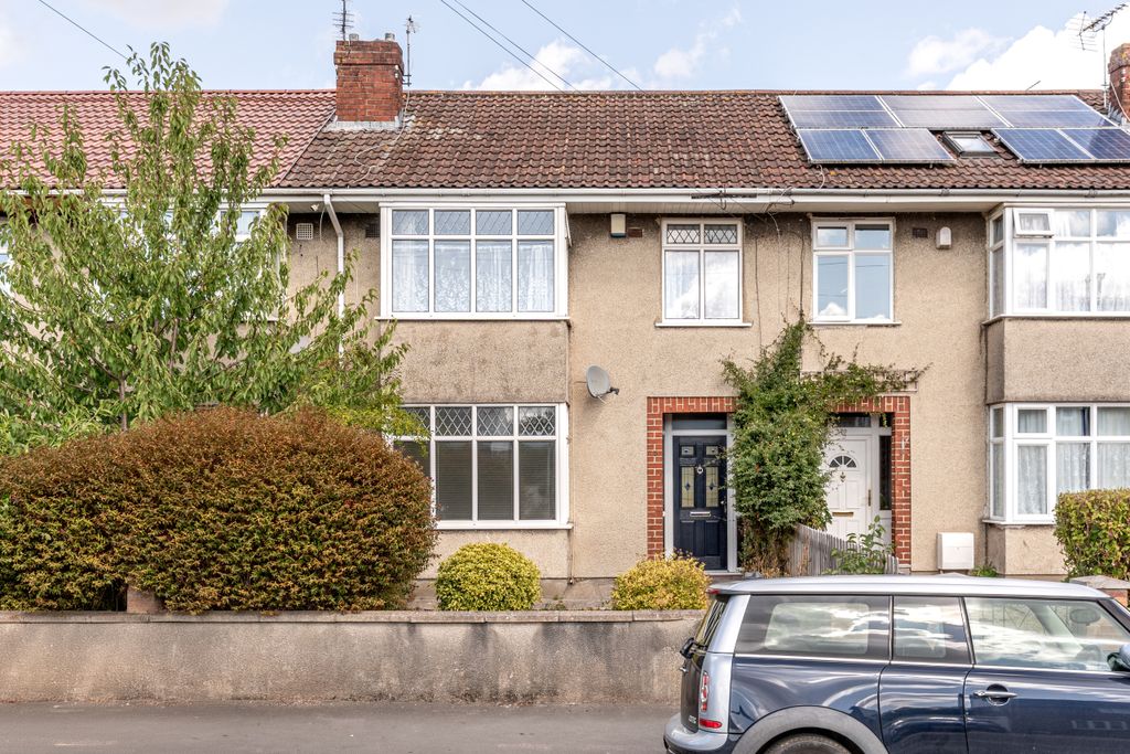 Property photo 2 of 17 2