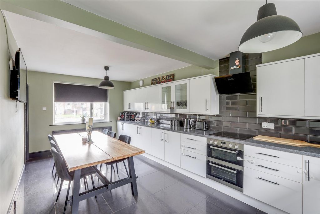 Property photo 3 of 22 181125_14.Jpg