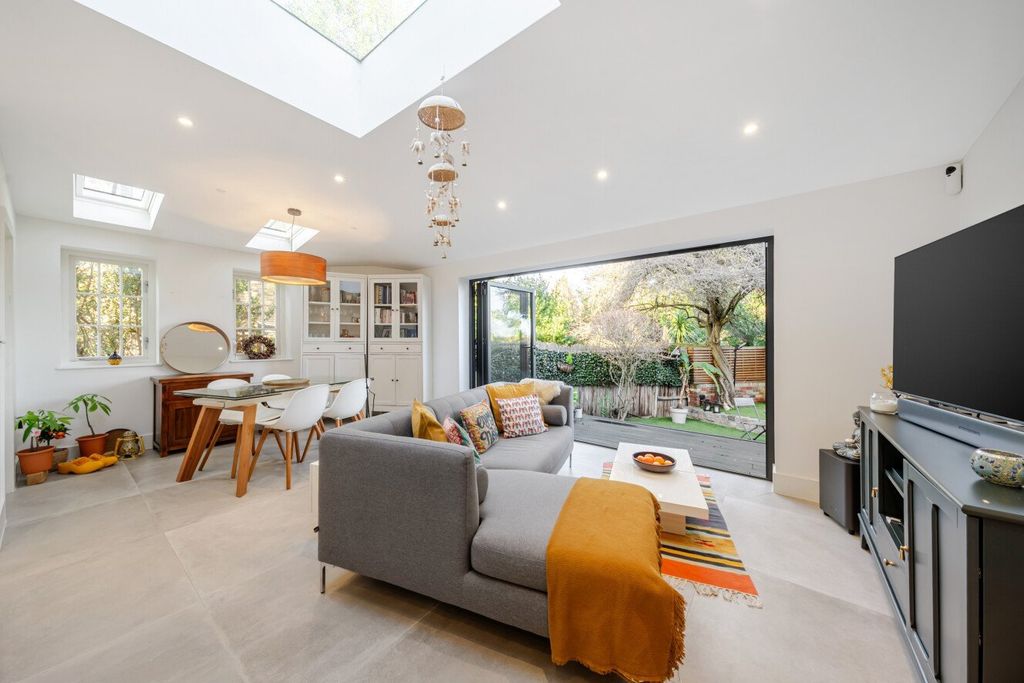 Property photo 2 of 11 Picture No. 07