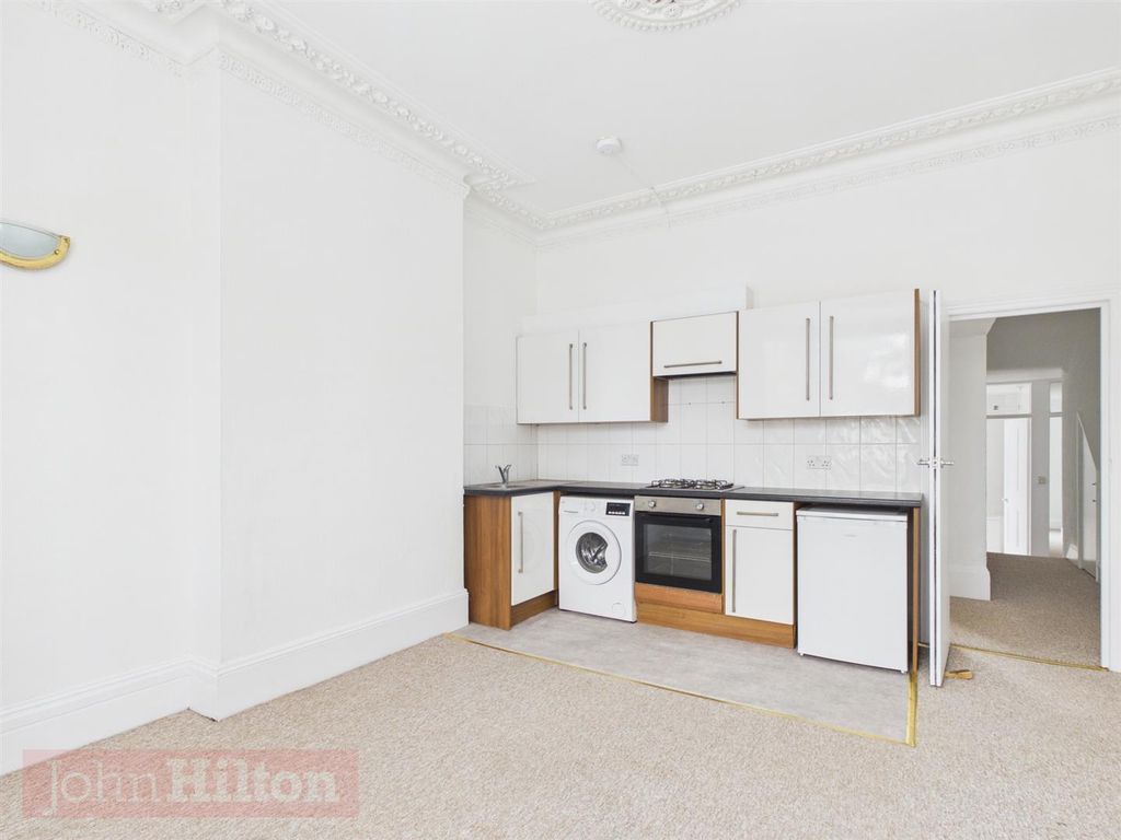 Property photo 3 of 6 Cam03907G0-Pr0325-Still003.Jpg