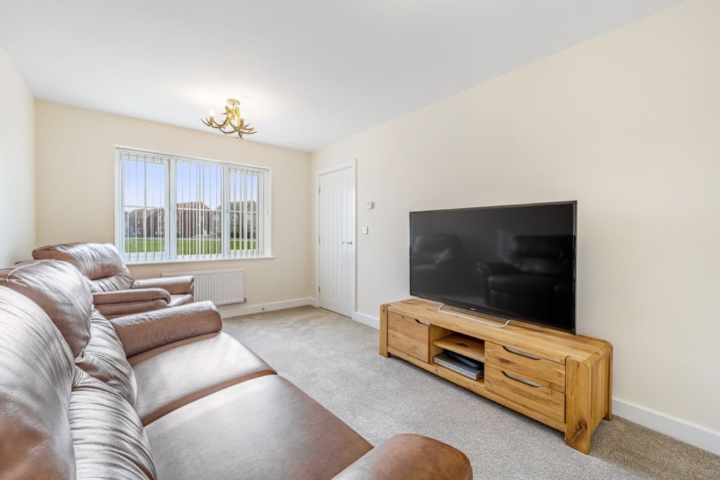 Property photo 2 of 29 24 Canterbury Mews, Donington-14