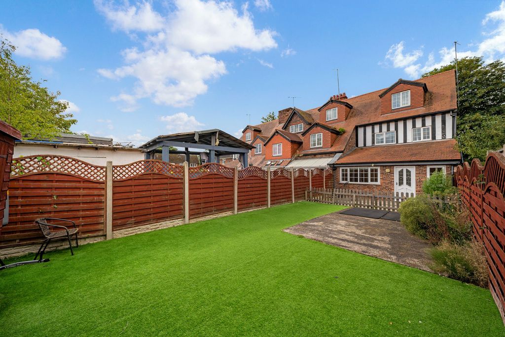 Property photo 2 of 30