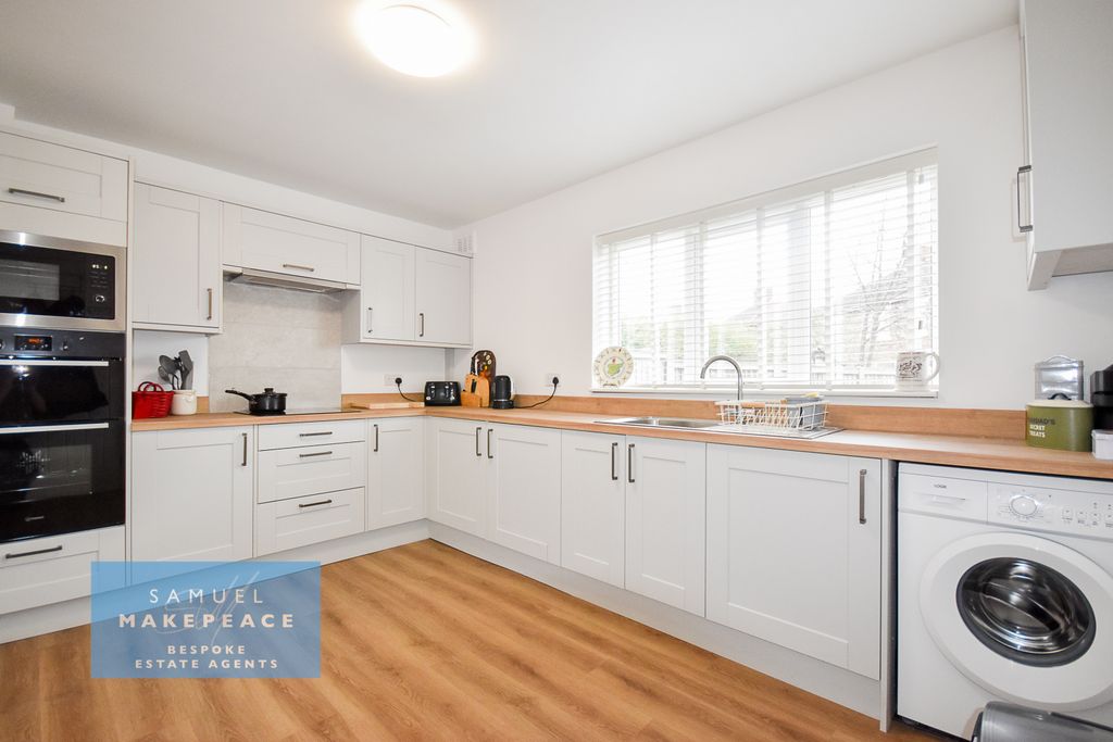 Property photo 3 of 18 Gallery