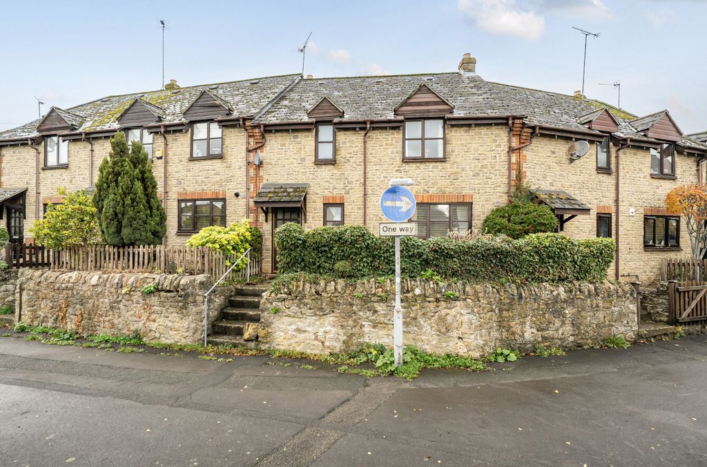 Property photo 1 of 13 Front