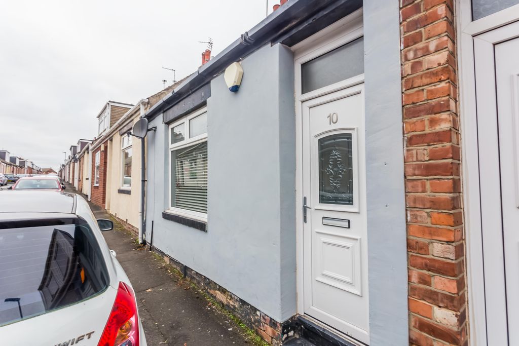 Property photo 1 of 22