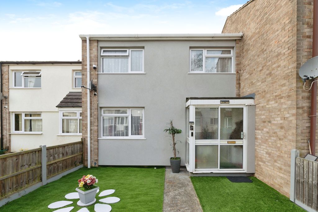 Property photo 1 of 17 26Thewillowsthewillowsbasildonss132Es-25
