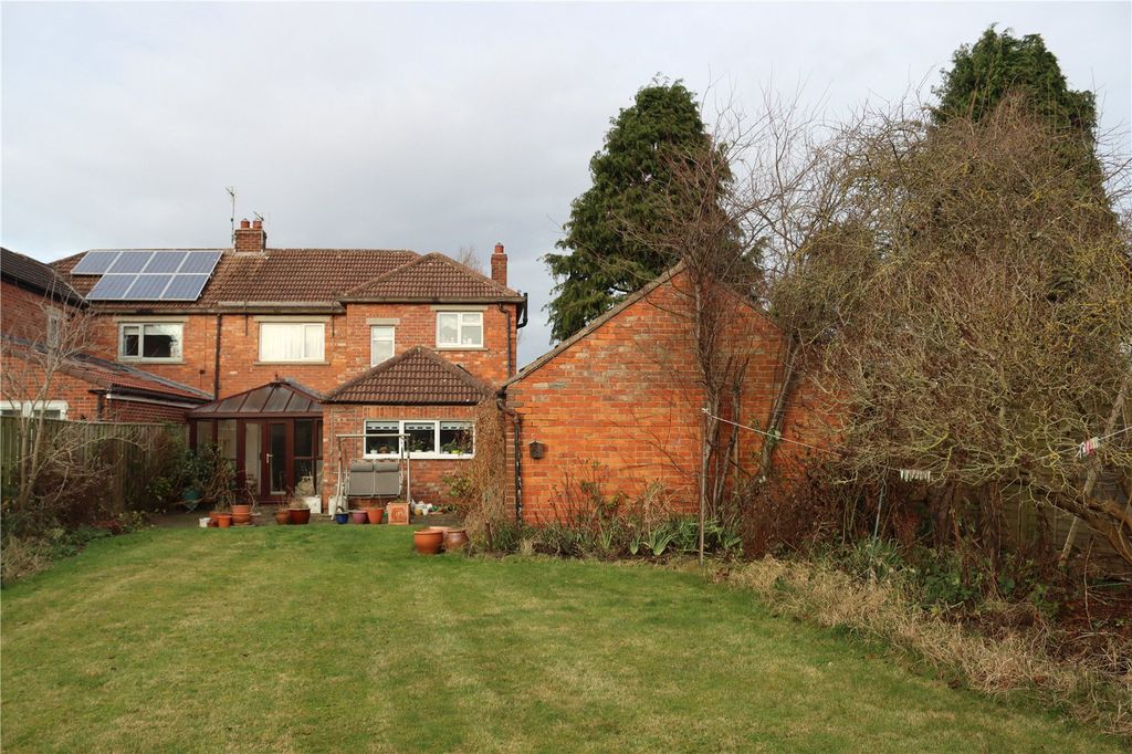 Property photo 1 of 18 Picture No. 02