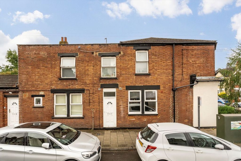 Property photo 1 of 6