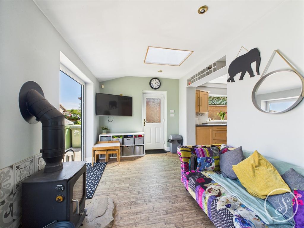 Property photo 3 of 27 Sitting Room