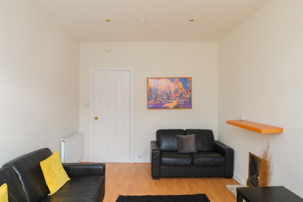 Property photo 3 of 8 Photo 3