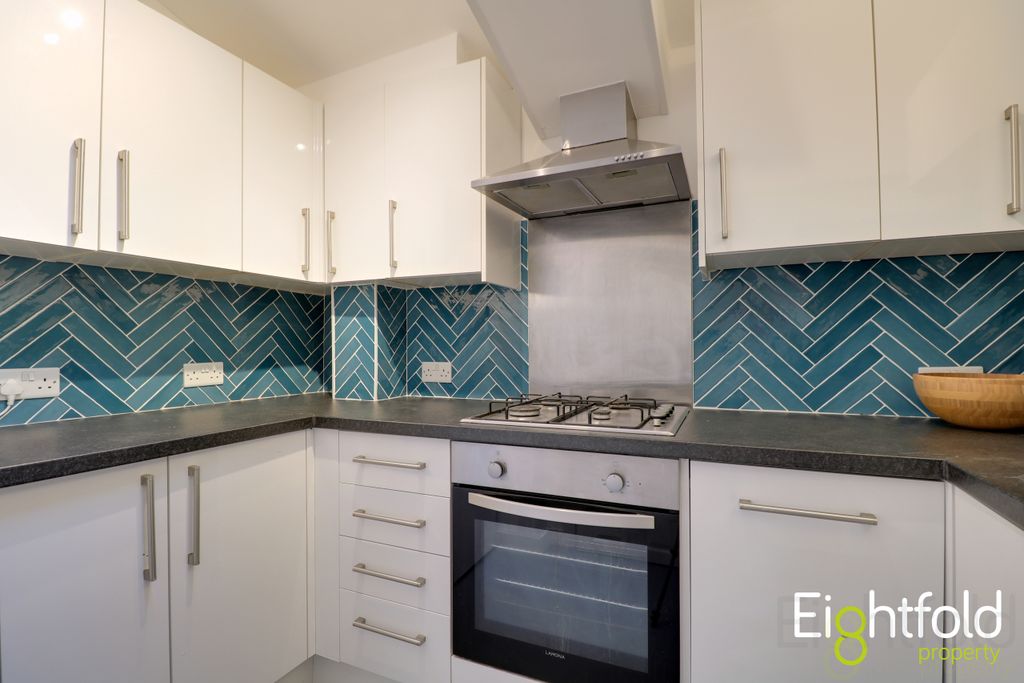 Property photo 3 of 20 Image