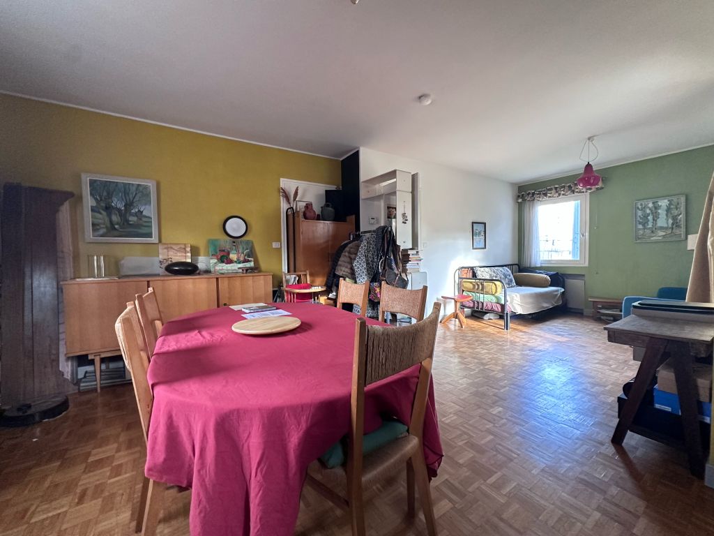 Property photo 3 of 21