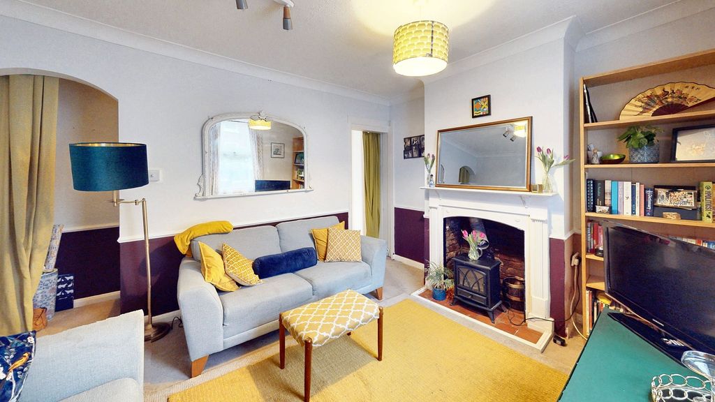 Property photo 2 of 10