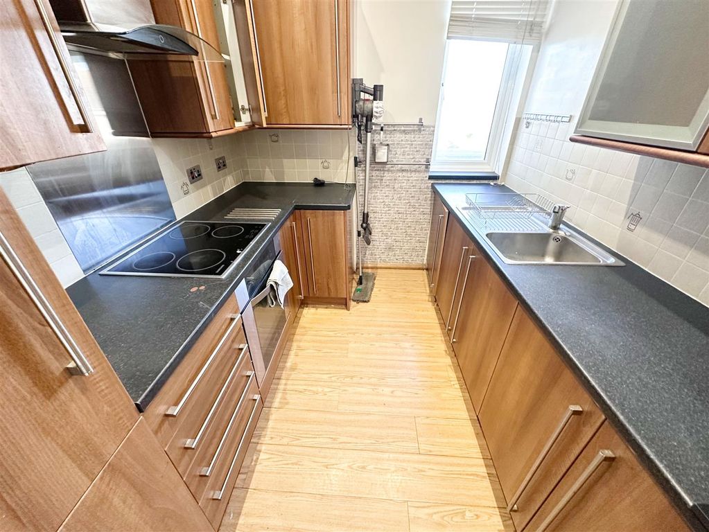 Property photo 3 of 8 Img_0323 (1).Jpg