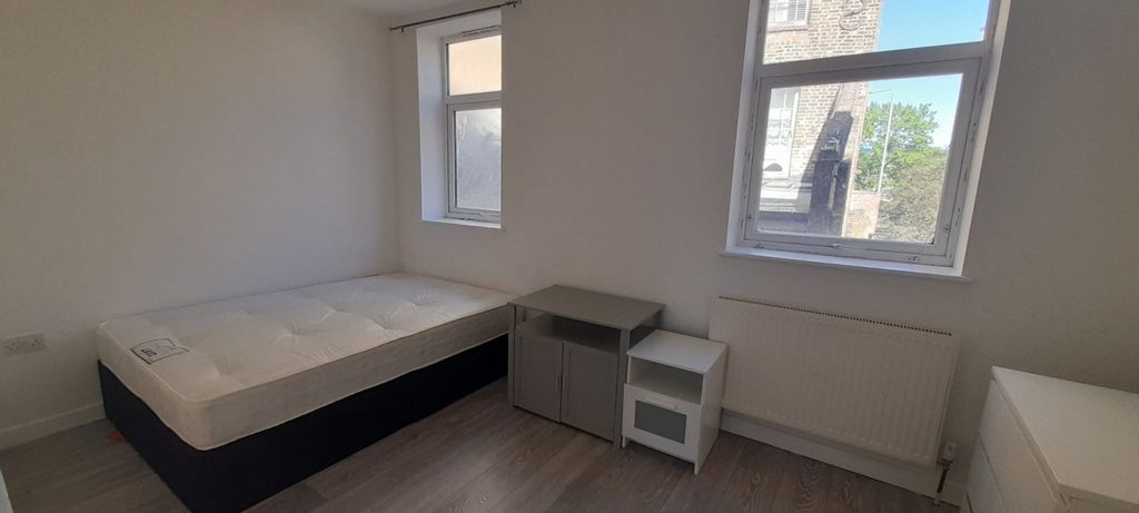 Property photo 1 of 8 One Bed Flat
