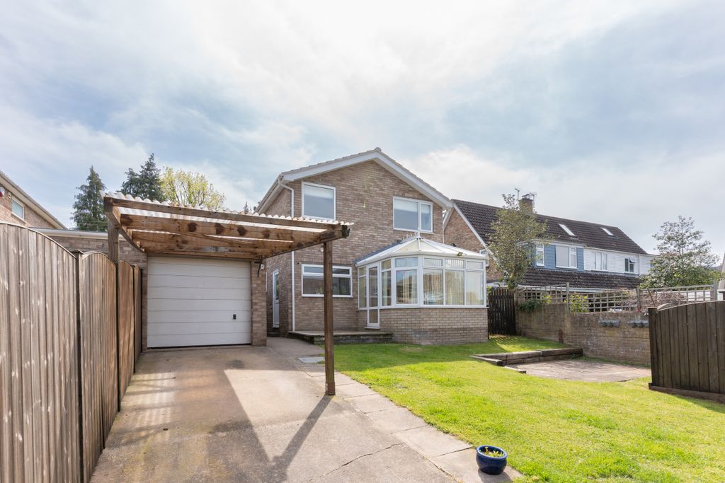Property photo 2 of 19 5 High Street Portbury-24