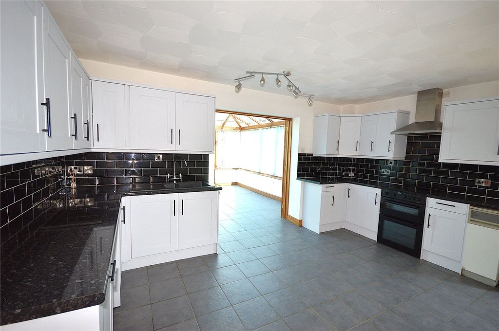 Property photo 3 of 23 Picture No. 23