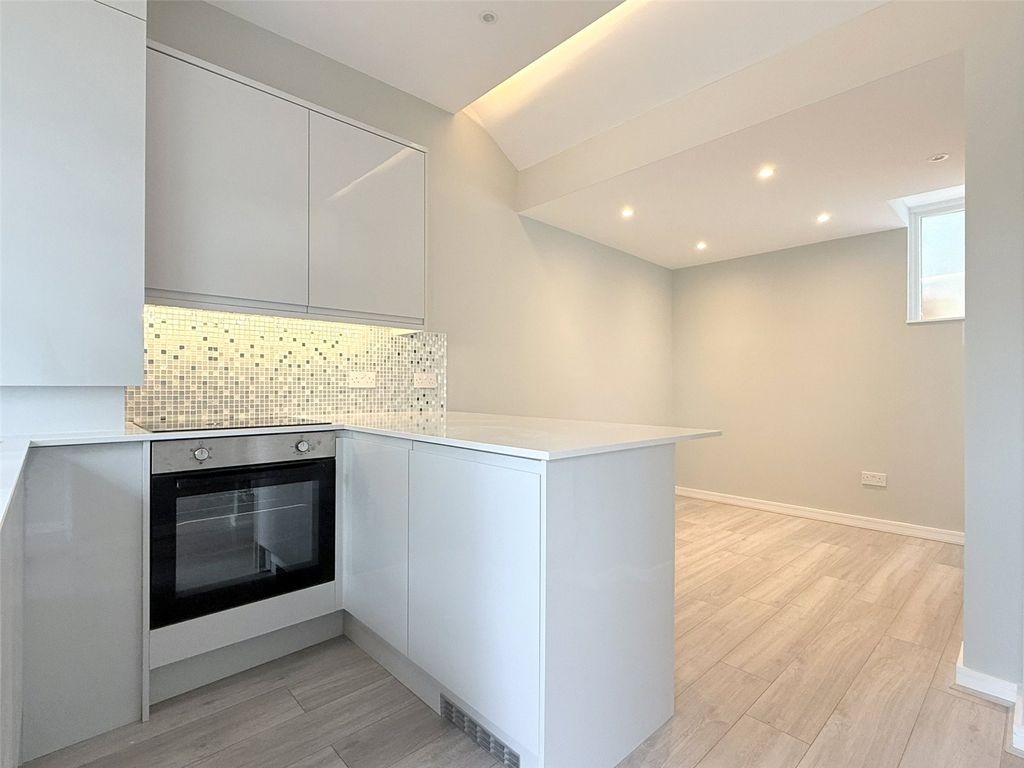 Property photo 2 of 6 Picture No. 01