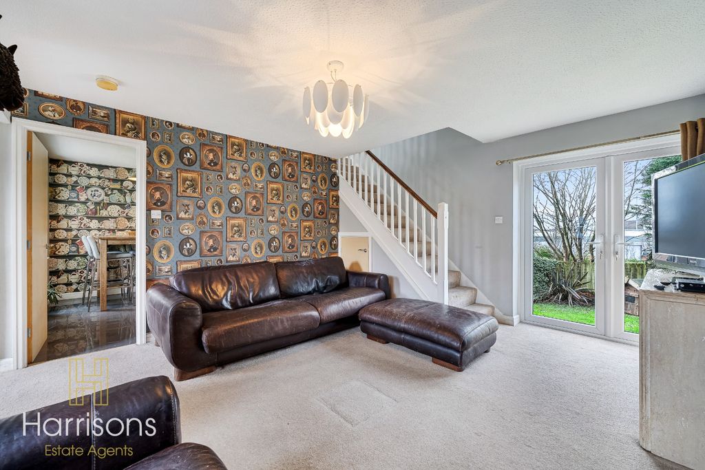 Property photo 3 of 19 4834932