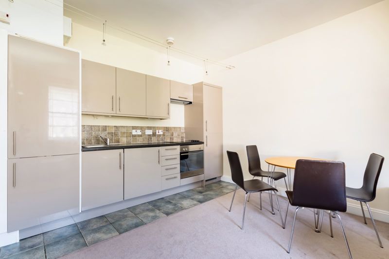 Property photo 2 of 7 Kitchen