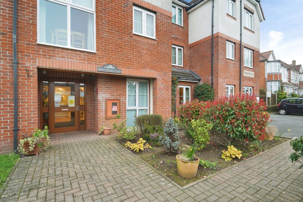 Property photo 2 of 19