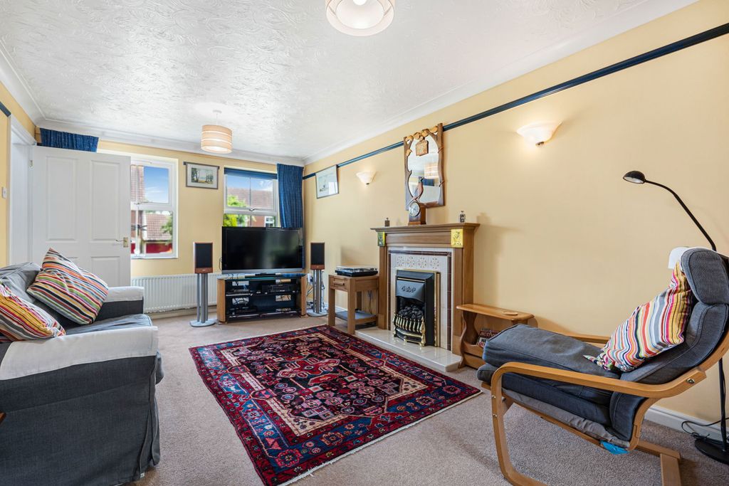 Property photo 3 of 25