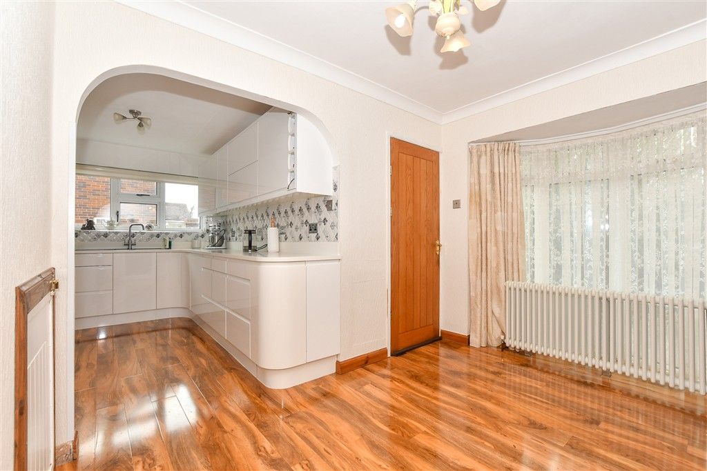 Property photo 3 of 13 Kitchen/Breakfast Room