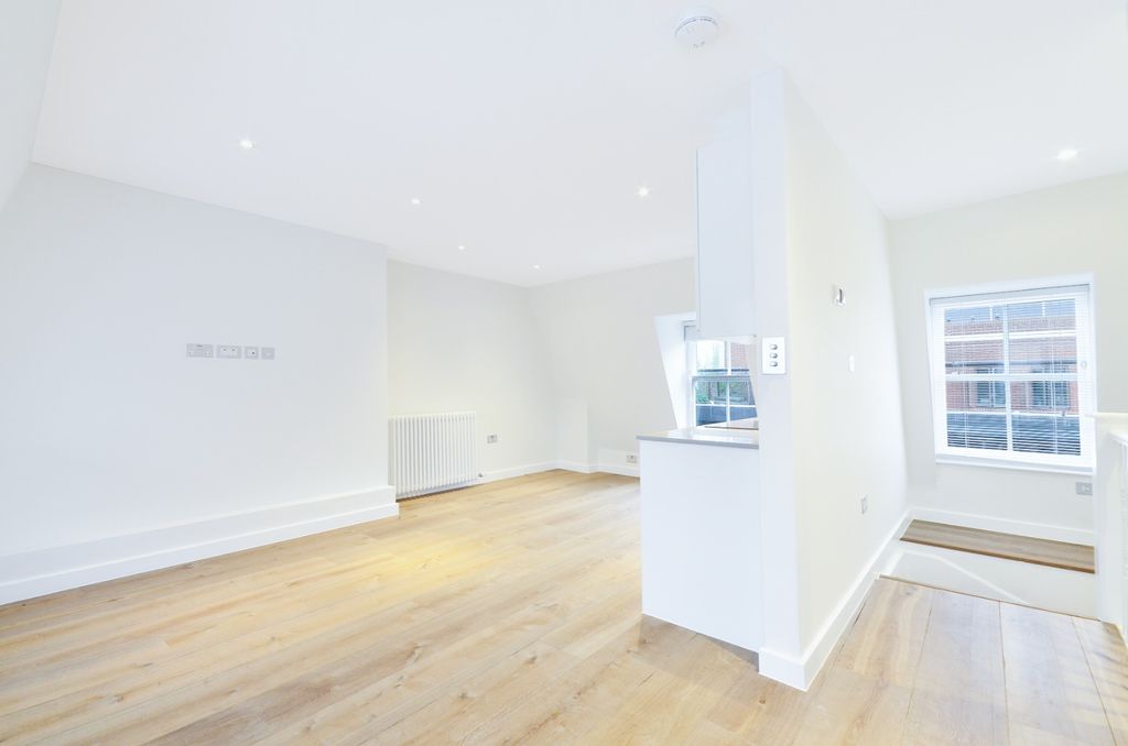 Property photo 2 of 16 977333