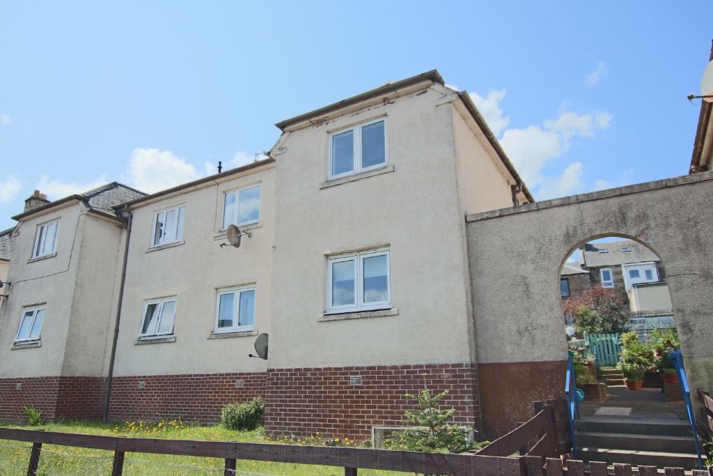 Property photo 1 of 8