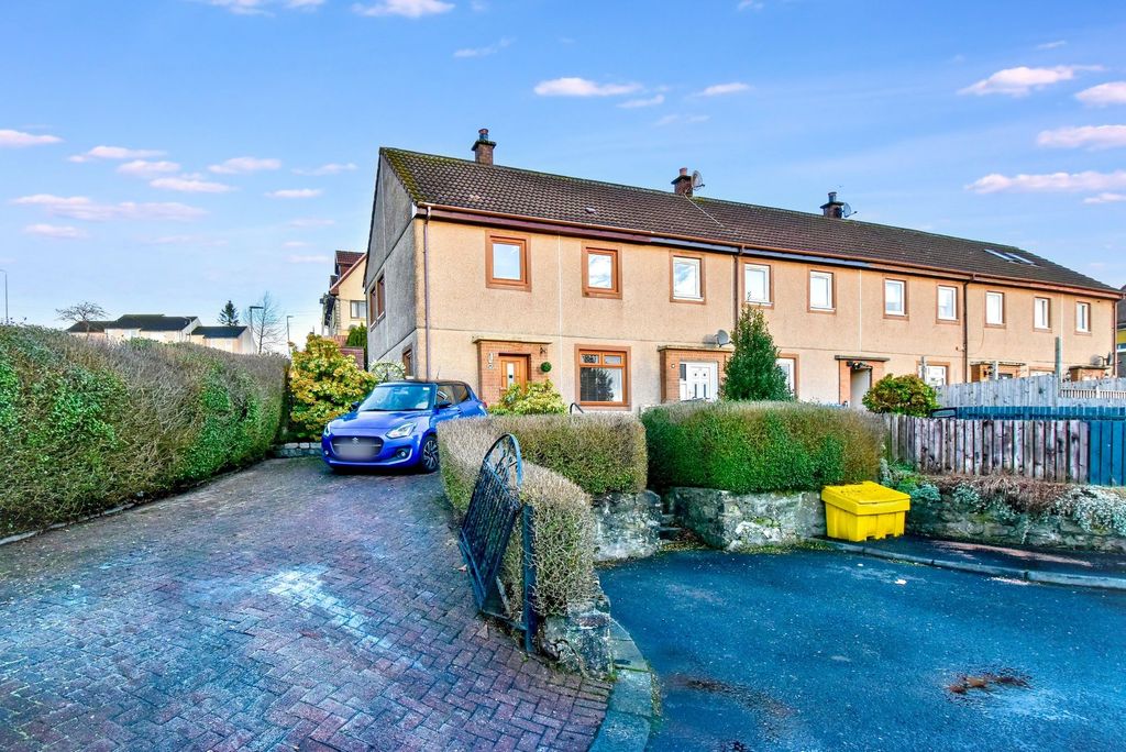 Property photo 2 of 18 Exterior Angle 2