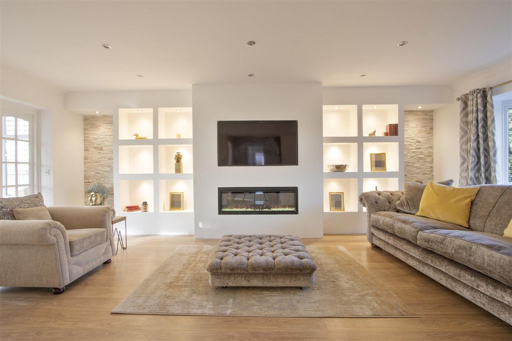 Property photo 2 of 29 Living Room