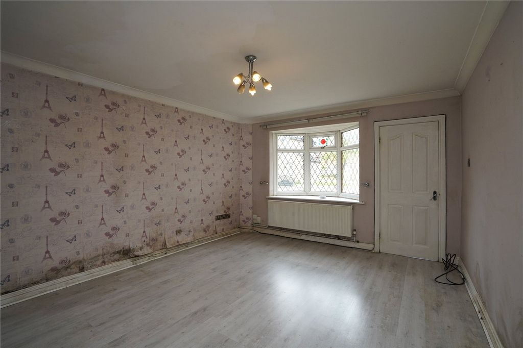 Property photo 2 of 16 Picture No. 26
