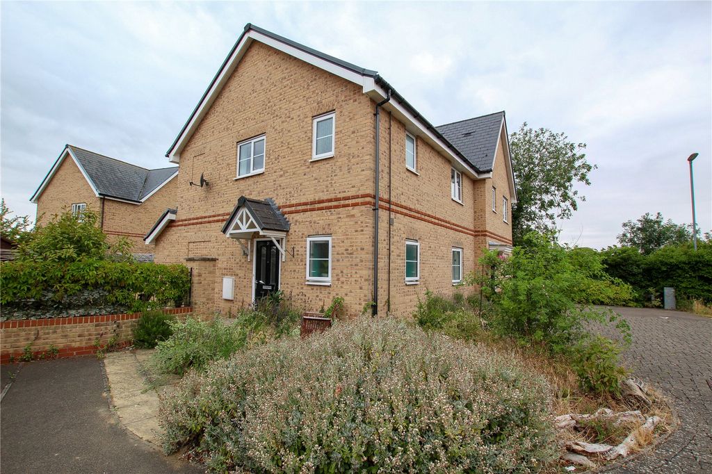 Property photo 1 of 14 31 Primrose Lane.