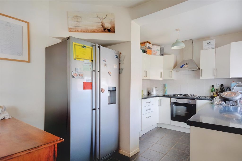 Property photo 2 of 16 Kitchen Dsc_4651.Jpeg