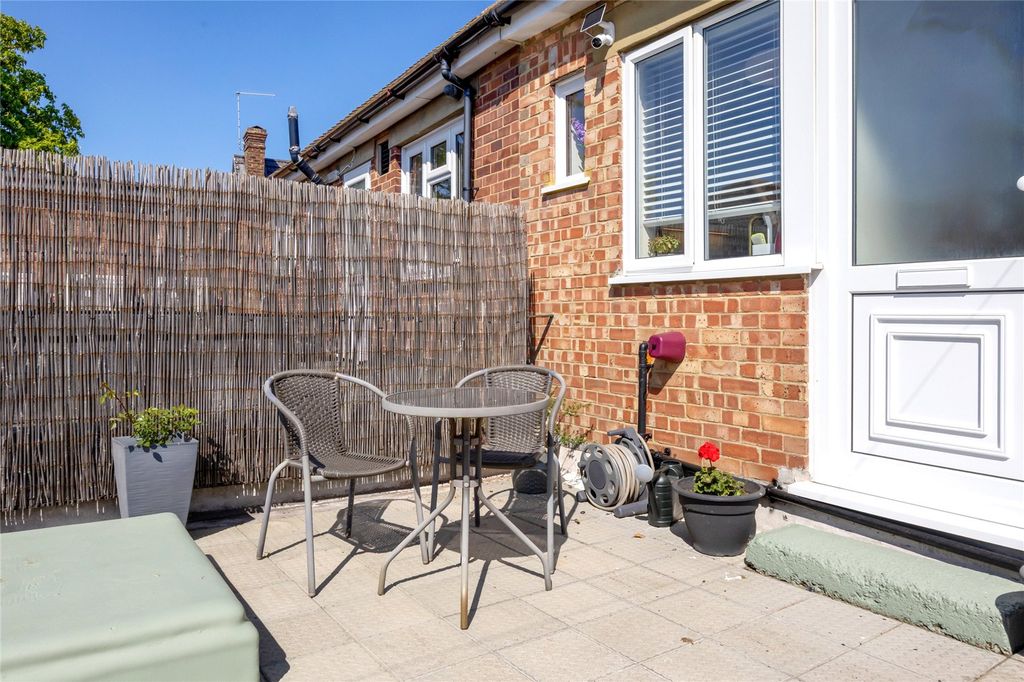 Property photo 2 of 15 Picture No. 16