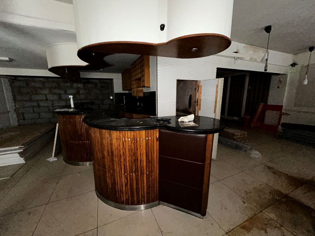 Property photo 3 of 27