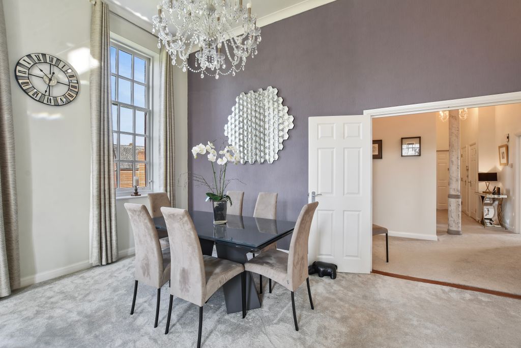 Property photo 3 of 13 Dining Area