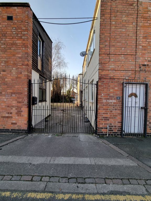 Property photo 2 of 8 Gated Entrance