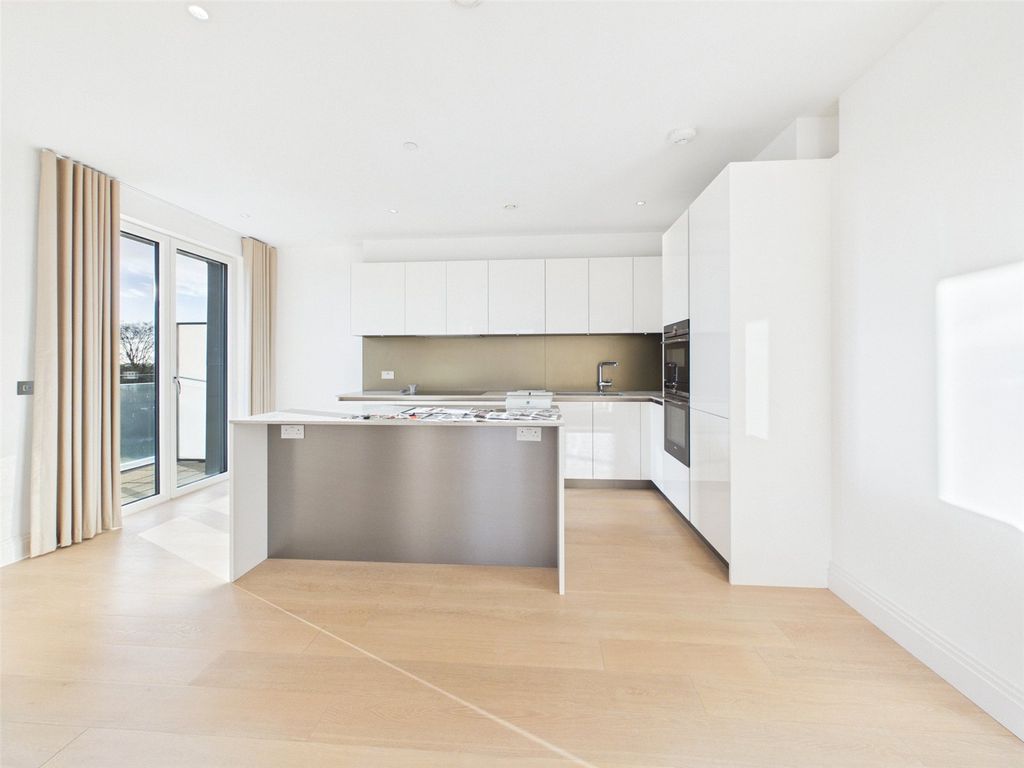 Property photo 3 of 14 Picture No. 18