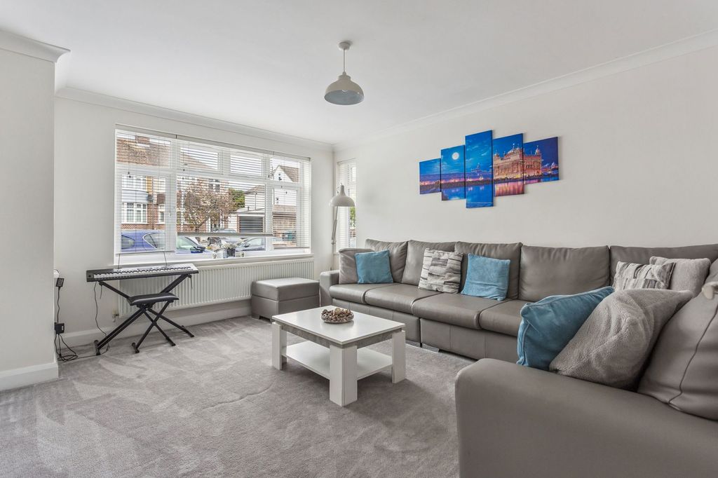 Property photo 2 of 14