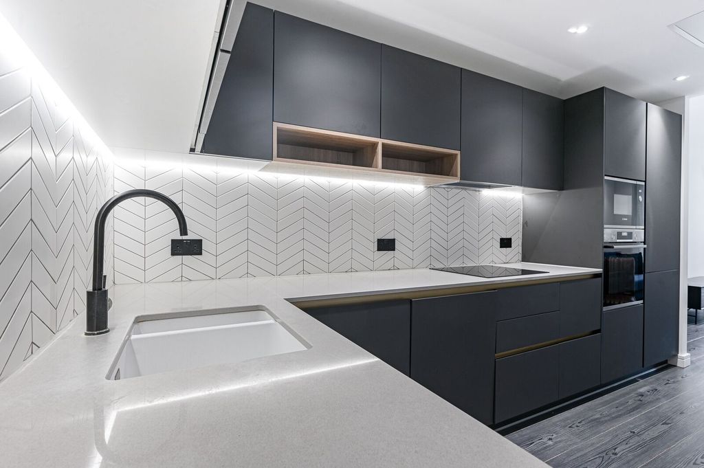 Property photo 3 of 26