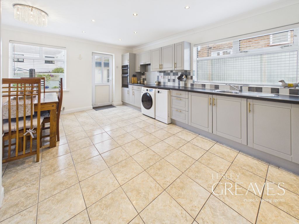 Property photo 2 of 17 Kitchen/Diner
